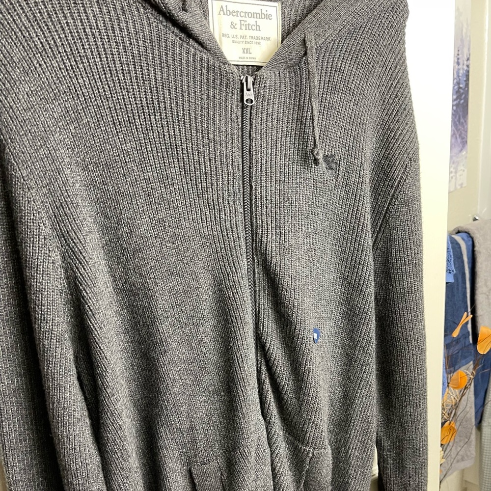 New lightweight zip up sweater